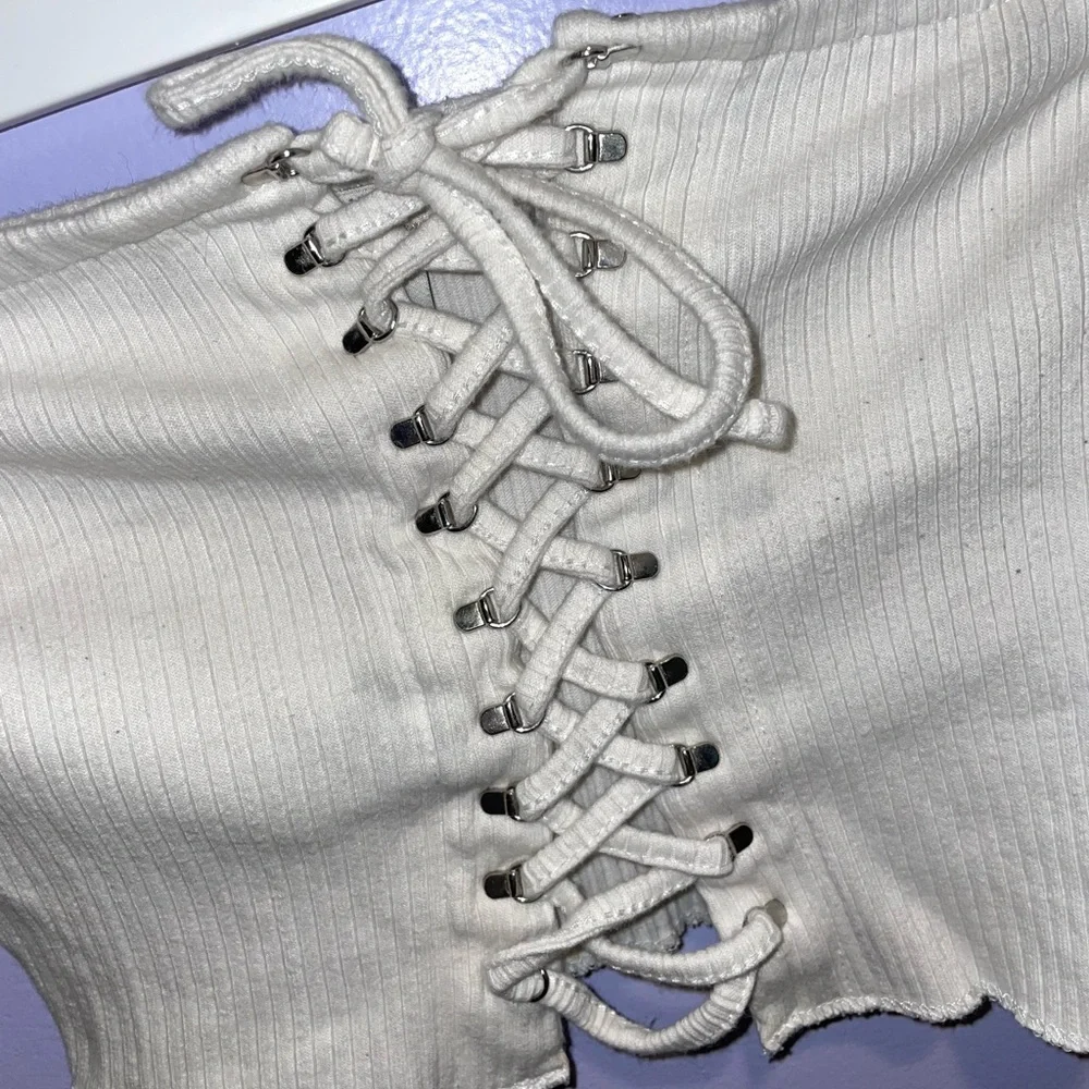 Forever 21 Women’s Small - White Lace Up Crop Top - Tube Top Fit NWOT - Picture 3 of 8